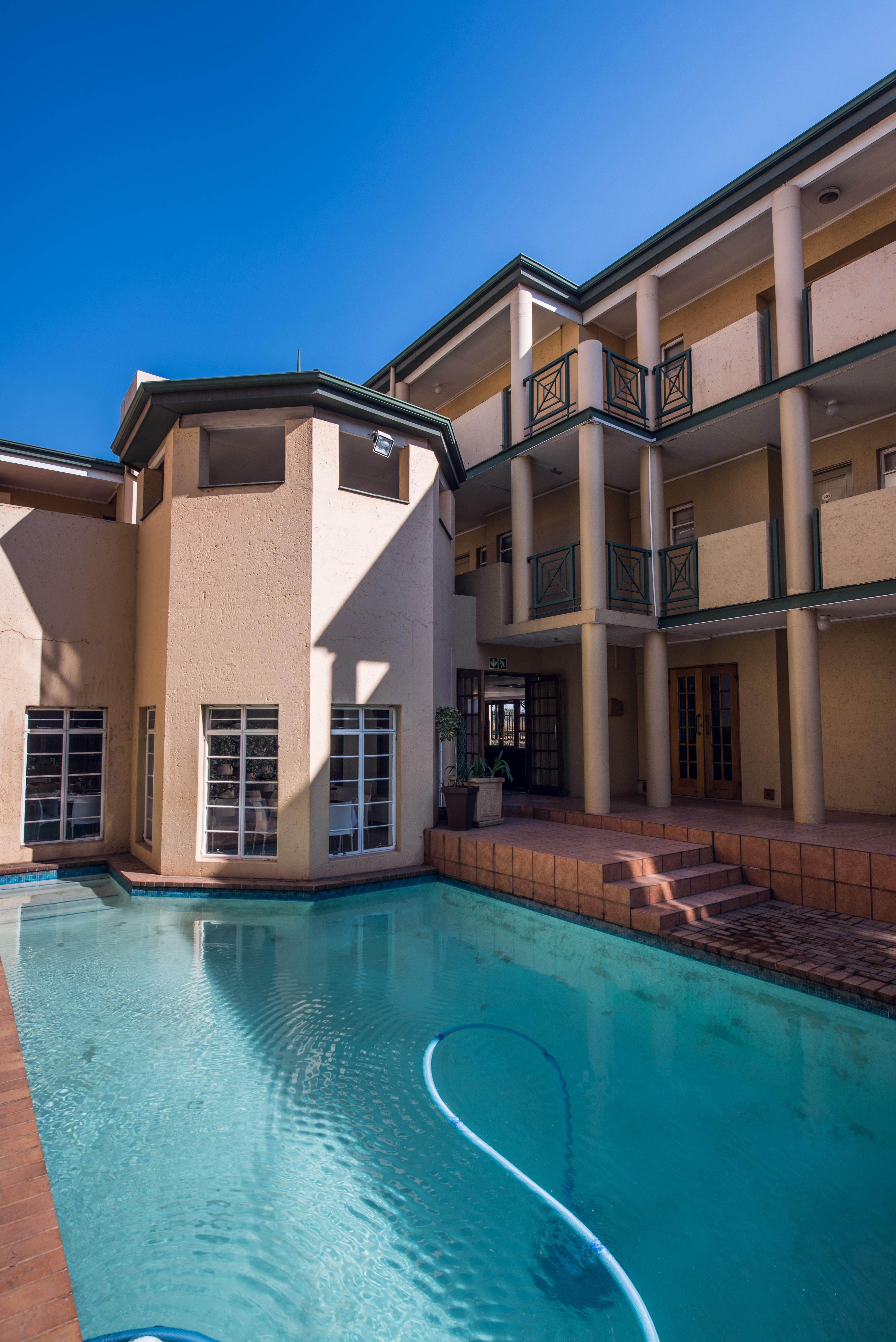 Airport Inn And Suites Edenvale Exterior foto